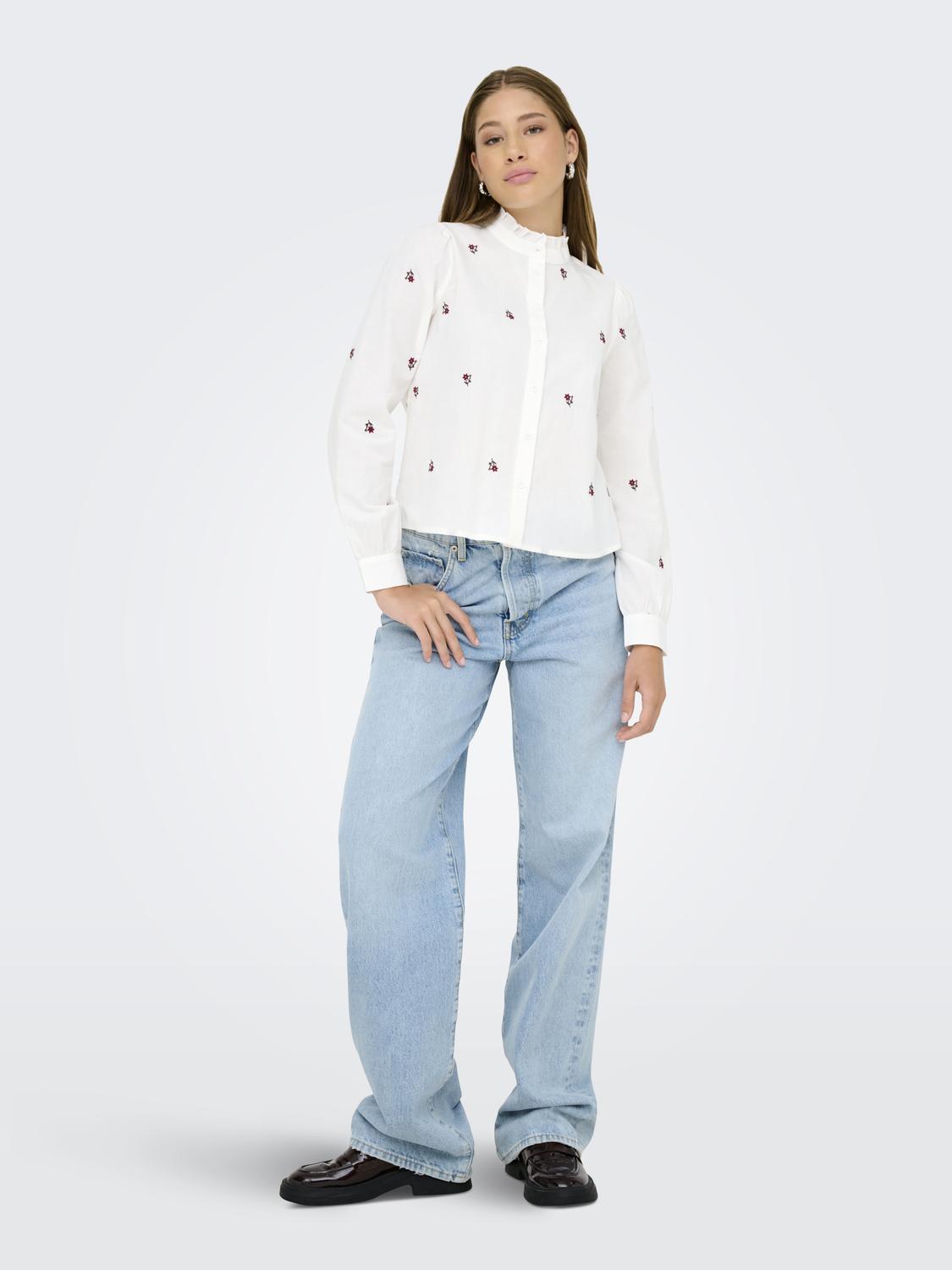 model_shot-front_full